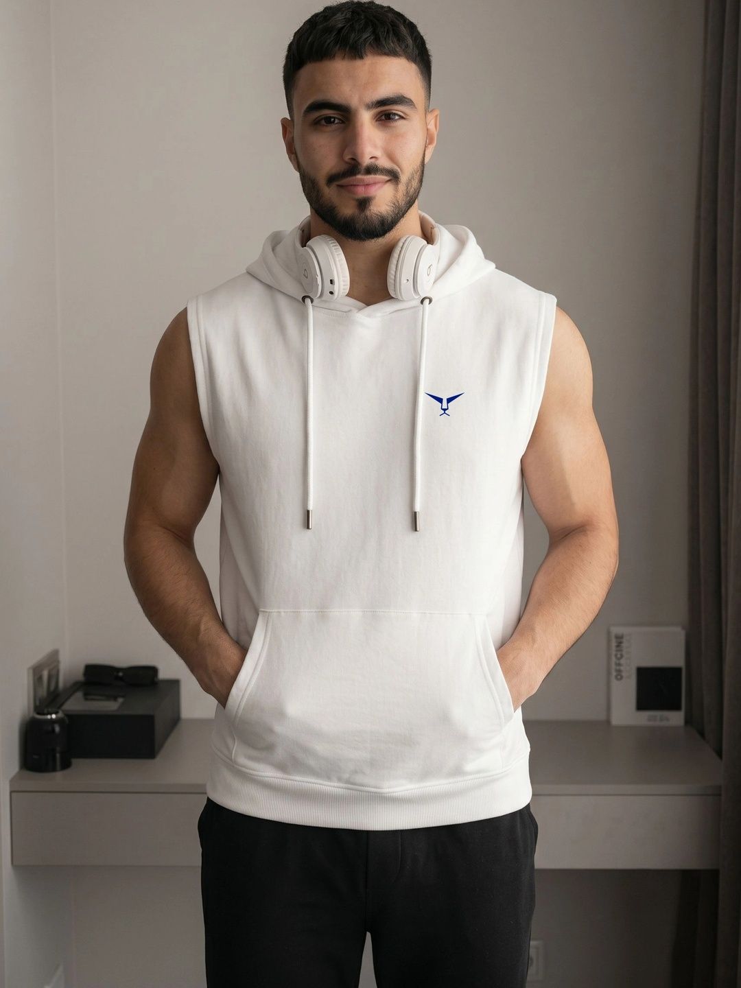 LEON Men Solid Hooded Sleeveless Sweatshirt