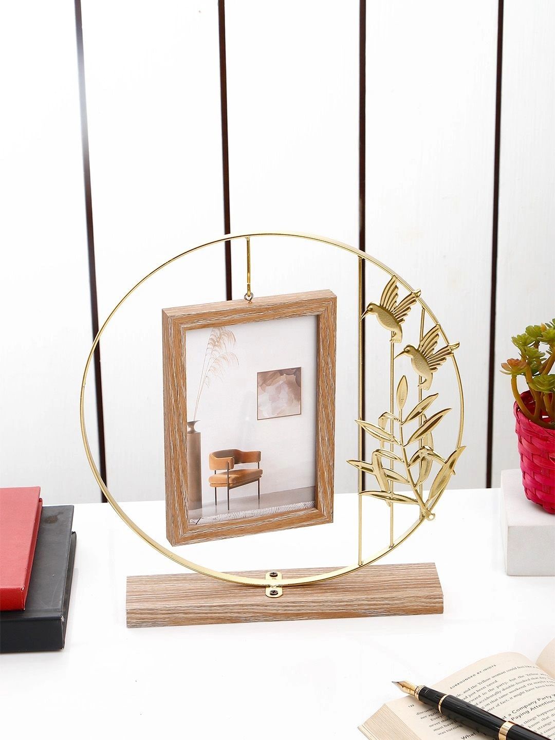Archies Archies Gold-Toned 1 Pieces Metal Table Photo Frames