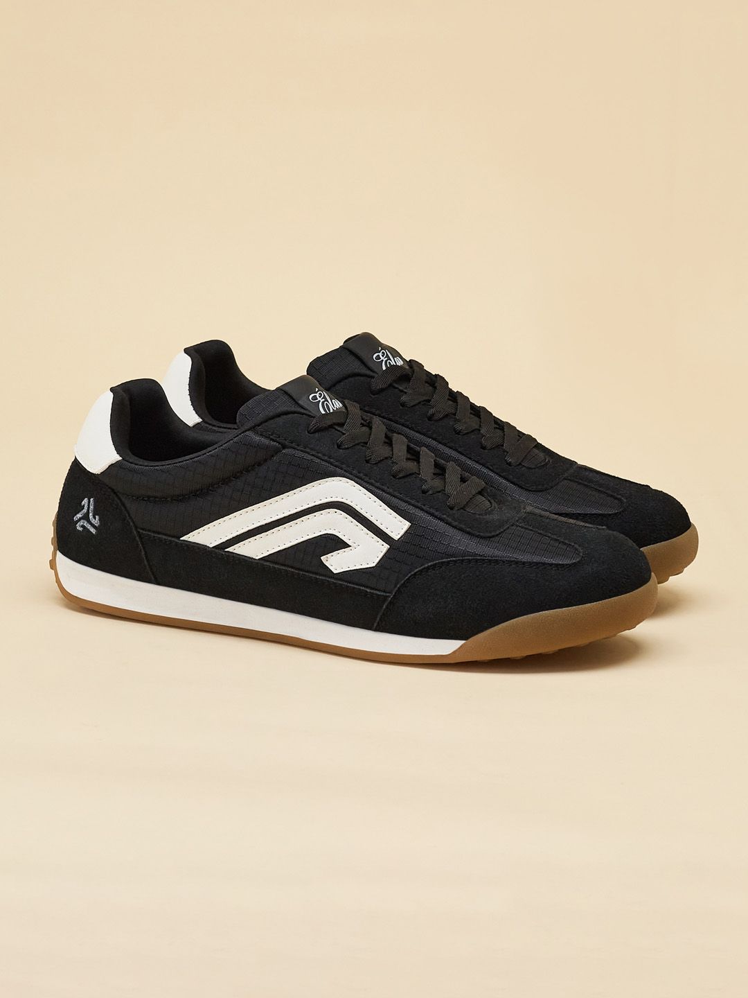 ELAN Colourblocked Sneakers Campus ELAN Men Colourblocked Sneakers