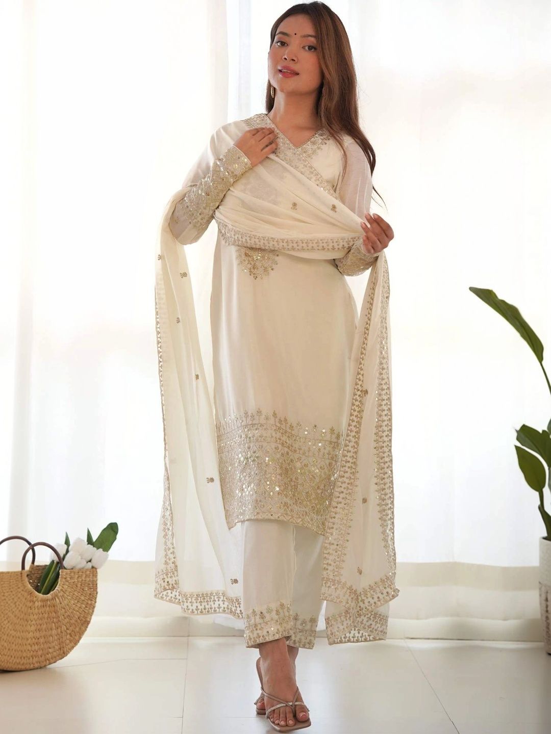 krishiv textile krishiv textile Women Ethnic Motifs Embroidered Regular Sequinned Kurta with Trousers & With Dupatta