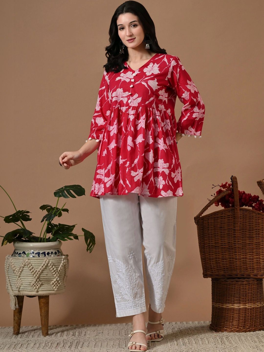 Fashionable Chikan Handikraft Fashionable Chikan Handikraft Women Embroidered Relaxed Easy Wash Pleated Trousers