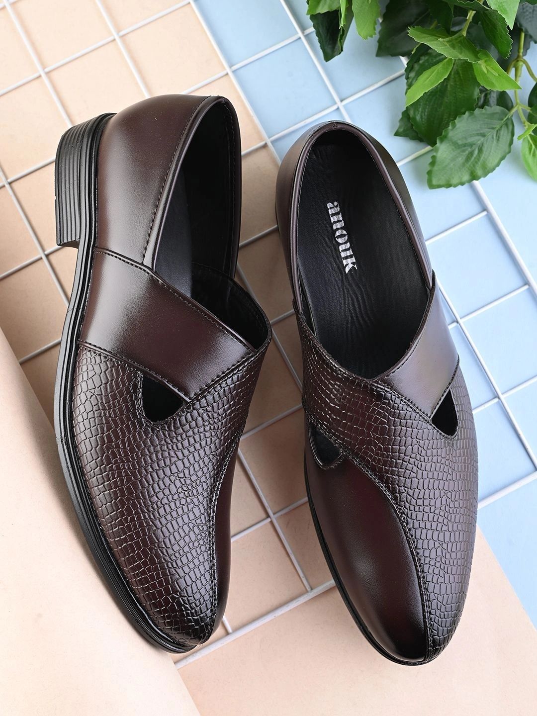 Anouk Men Shoe-Style Sandals
