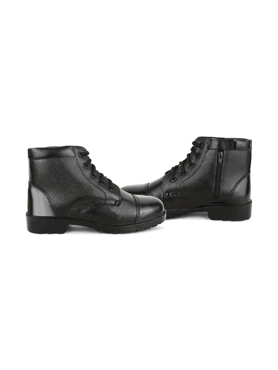 Benera Men Textured Leather Trekking Shoes