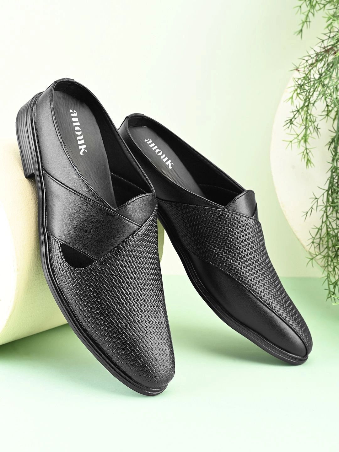 Anouk Men Shoe-Style Sandals