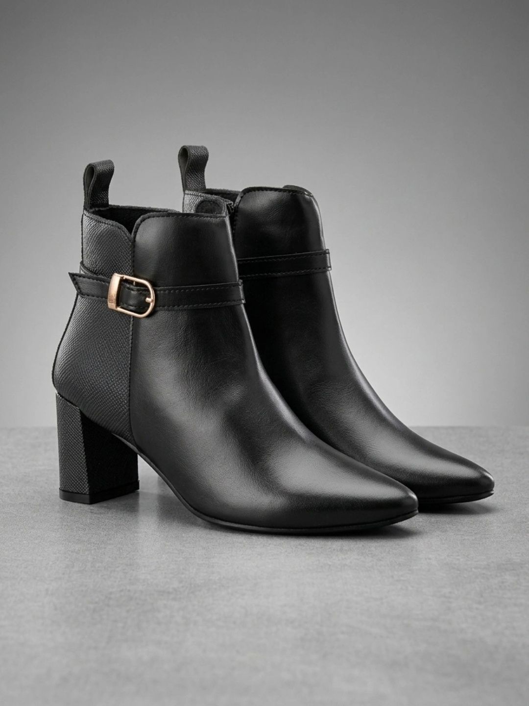 Roadster The Roadster Lifestyle Co Women Pointed Toe Zip Regular Boots