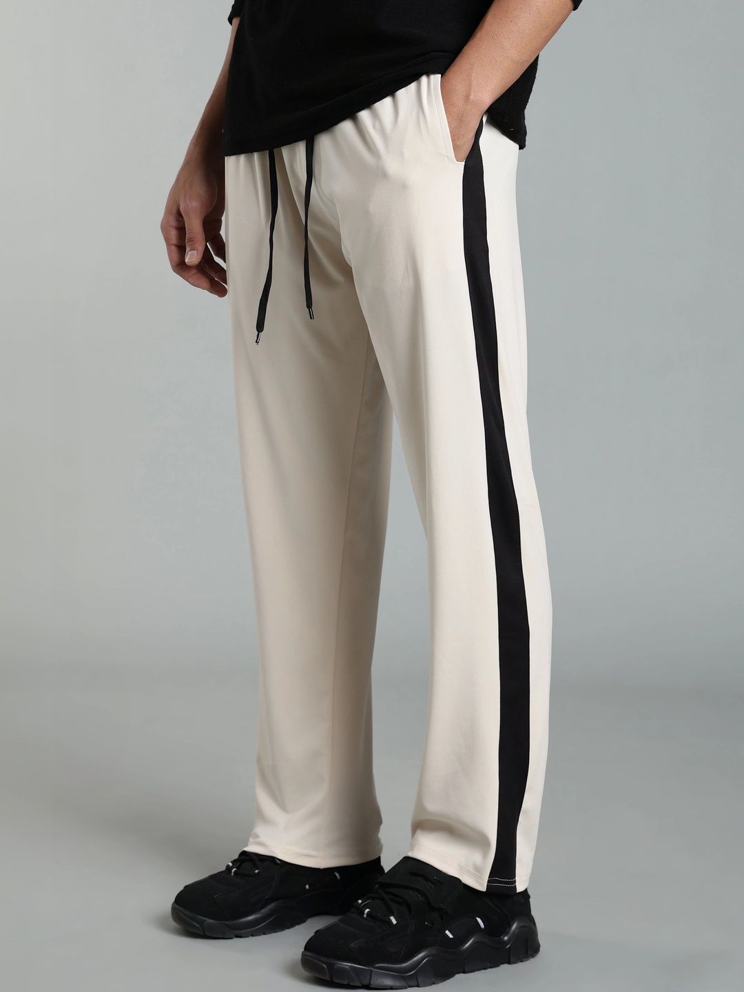 HERE&NOW Men Regular Fit Colourblocked Training Track Pants