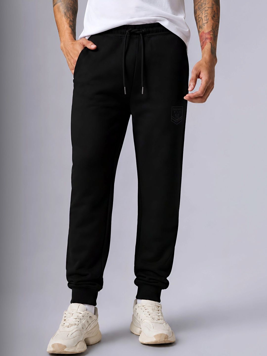 CLOTHIFY Men Regular Fit Brand Logo Training Joggers