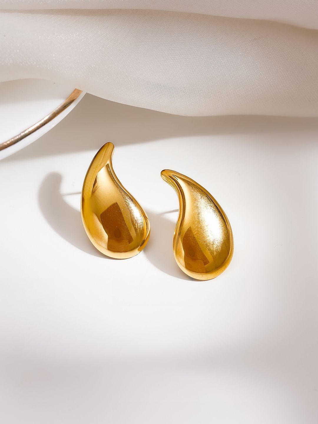Gold Curved Teardrop Earrings Rubans Thick 18K Gold Plated Stainless Steel Teardrop Statement Stud Earrings