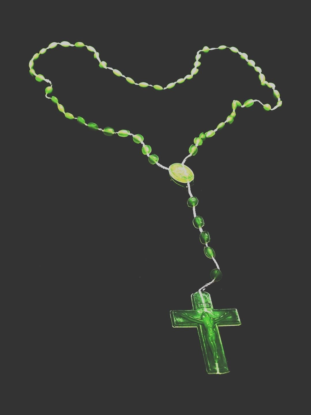 KINGSTYLE IMPEX Geometric Pendants with Chains