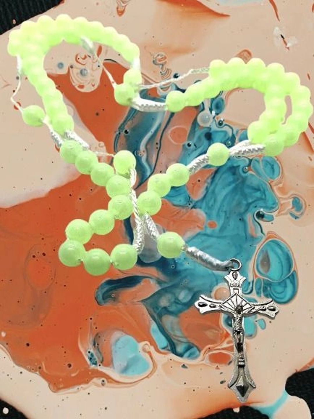 KINGSTYLE IMPEX Quirky Pendants with Chains