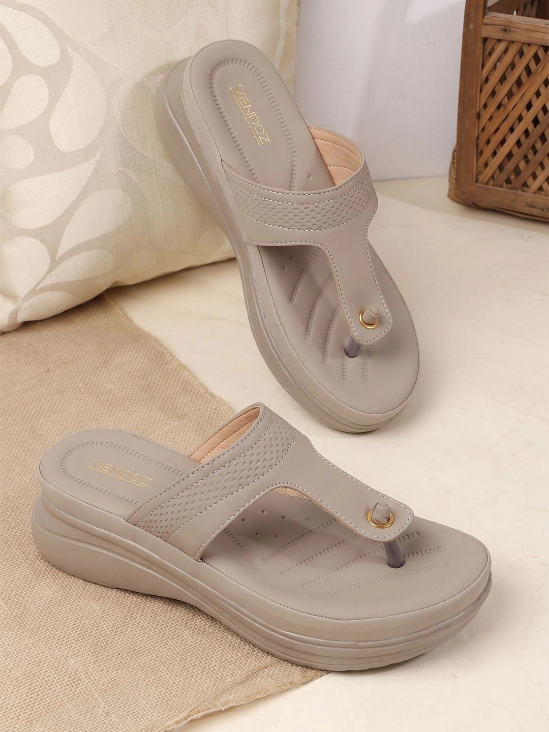 VENDOZ VENDOZ Women PU Comfort Sandals