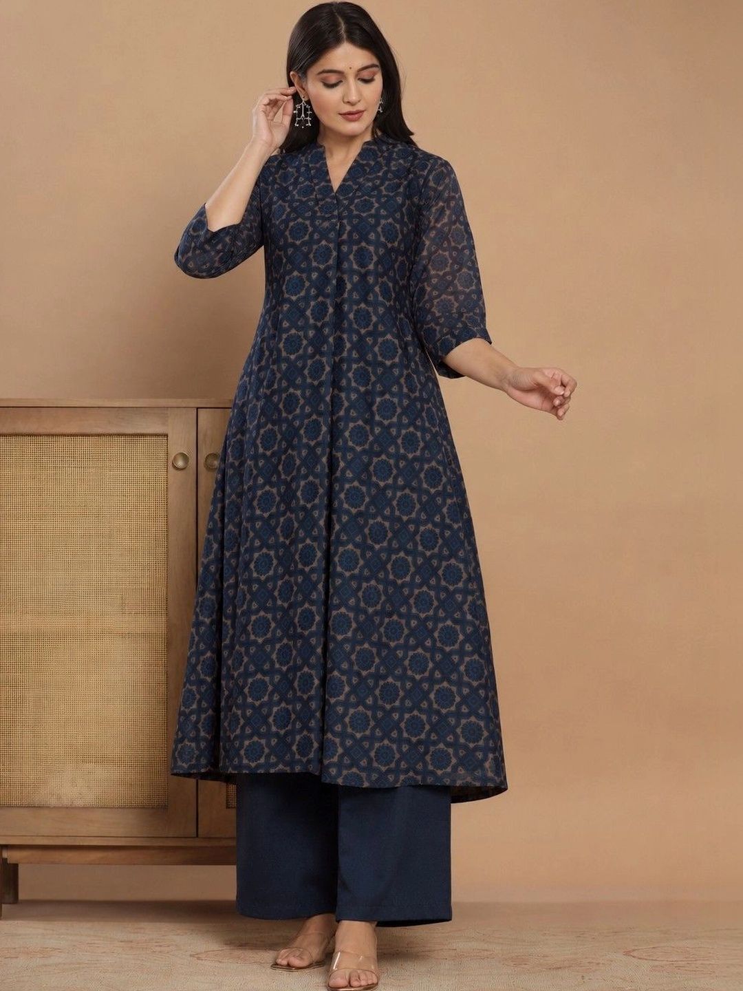 Maavish Women Ethnic Motifs Printed Regular Pure Cotton Kurta with Palazzos