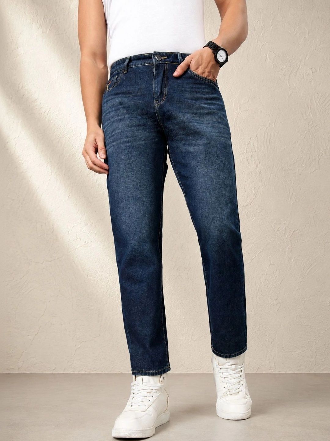 CINOCCI Men Relaxed Fit Mid-Rise Stretchable Jeans