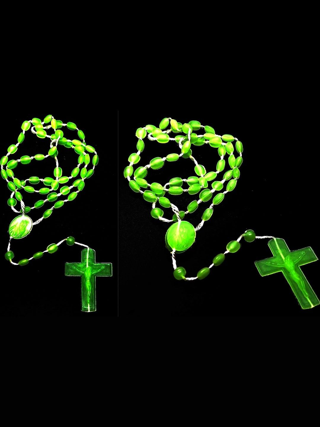 KINGSTYLE IMPEX Geometric Pendants with Chains