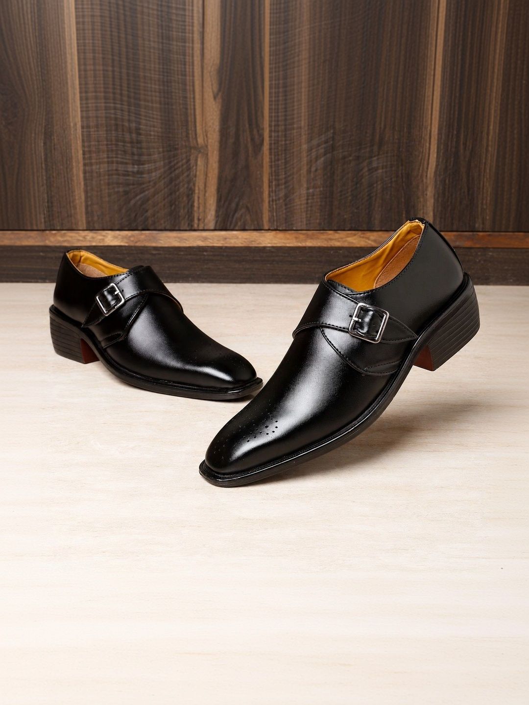 yuvrato baxi Men Pointed Toe Buckle Formal Monk Shoes
