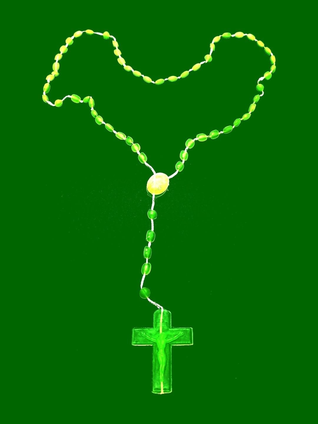 KINGSTYLE IMPEX Geometric Pendants with Chains