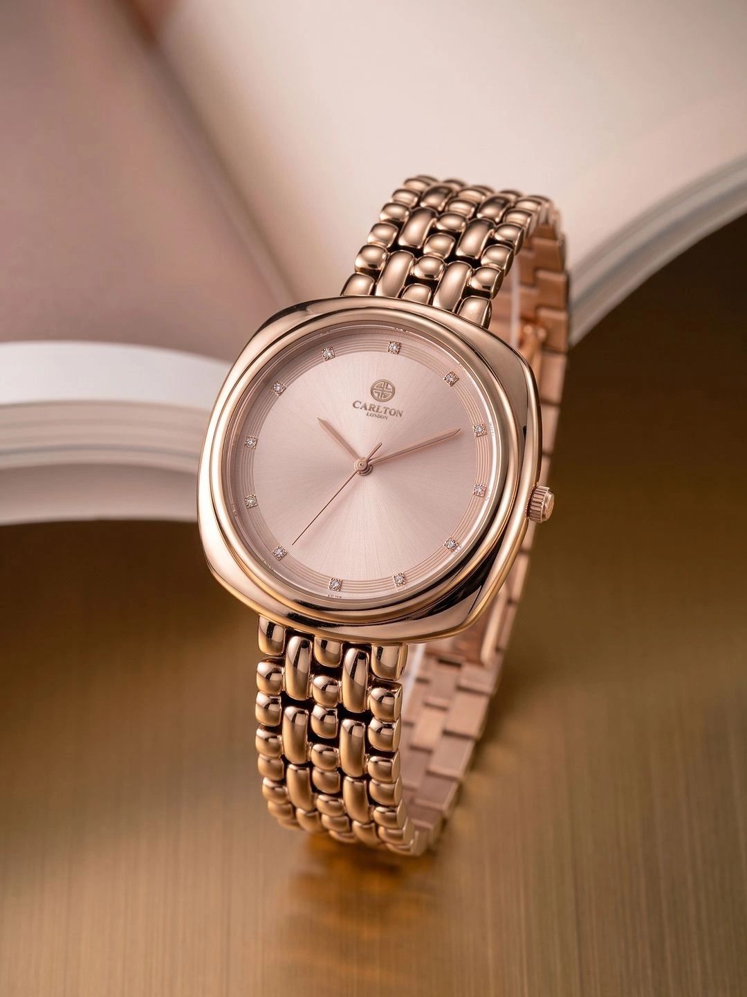 Women Stainless Steel Straps Watch Carlton London Women Dial & Stainless Steel Bracelet Style Straps Analogue Watch CLW-CT-77