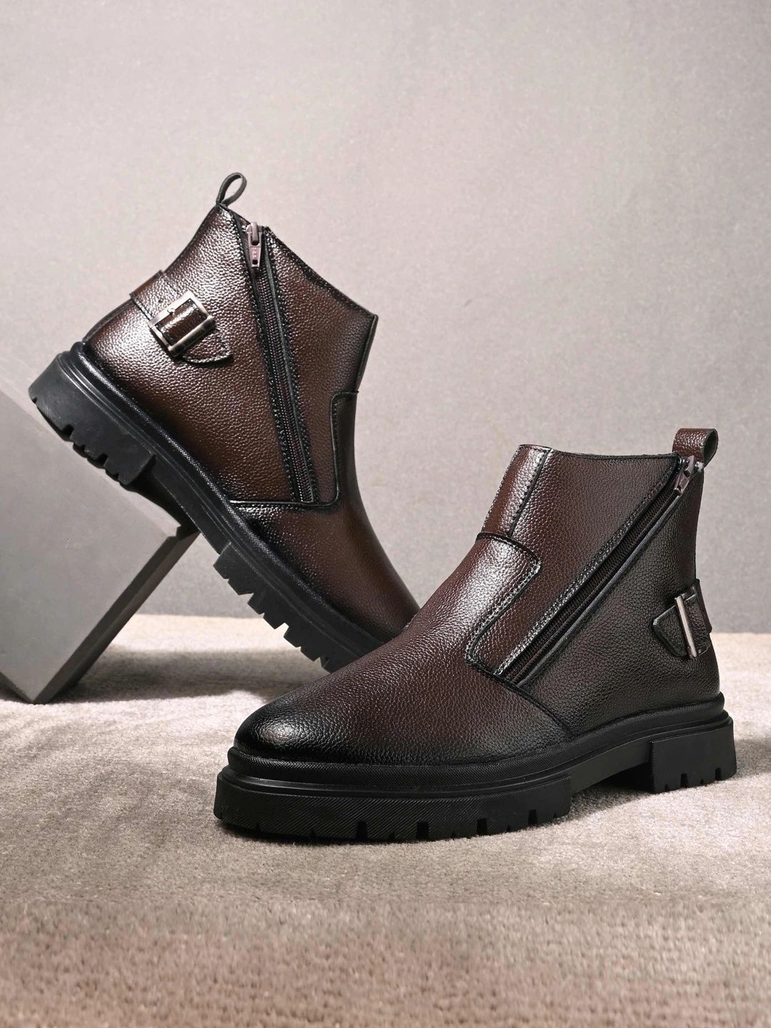 Roadster The Roadster Lifestyle Co Men Round Toe Zip Boots