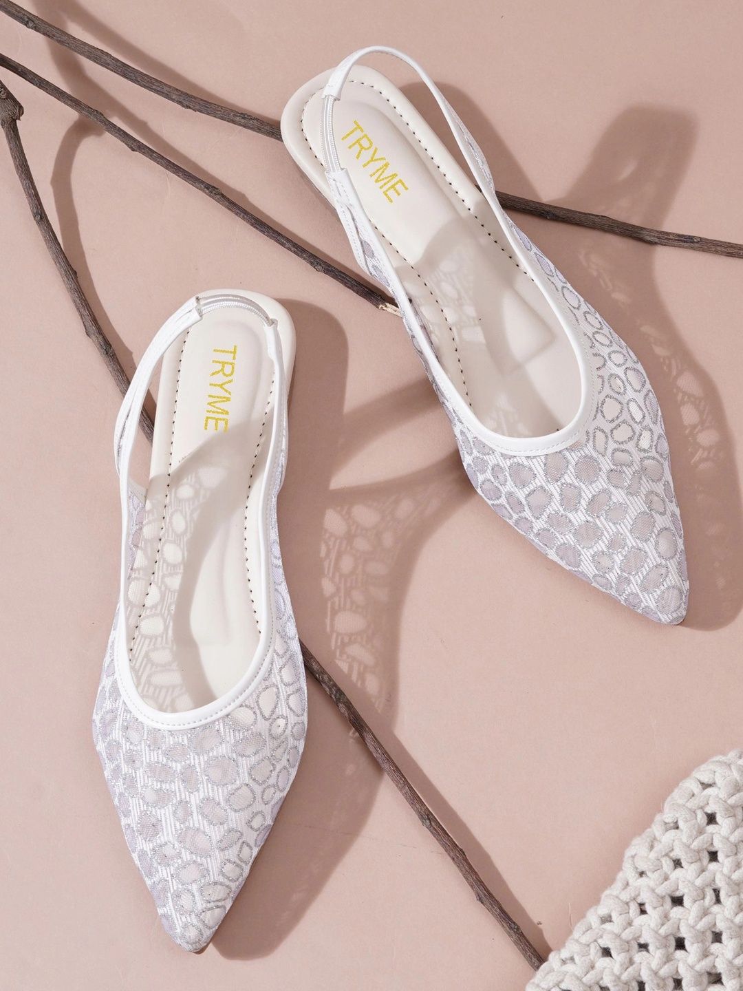 Try Me Try Me Women Textured Open Toe Flats