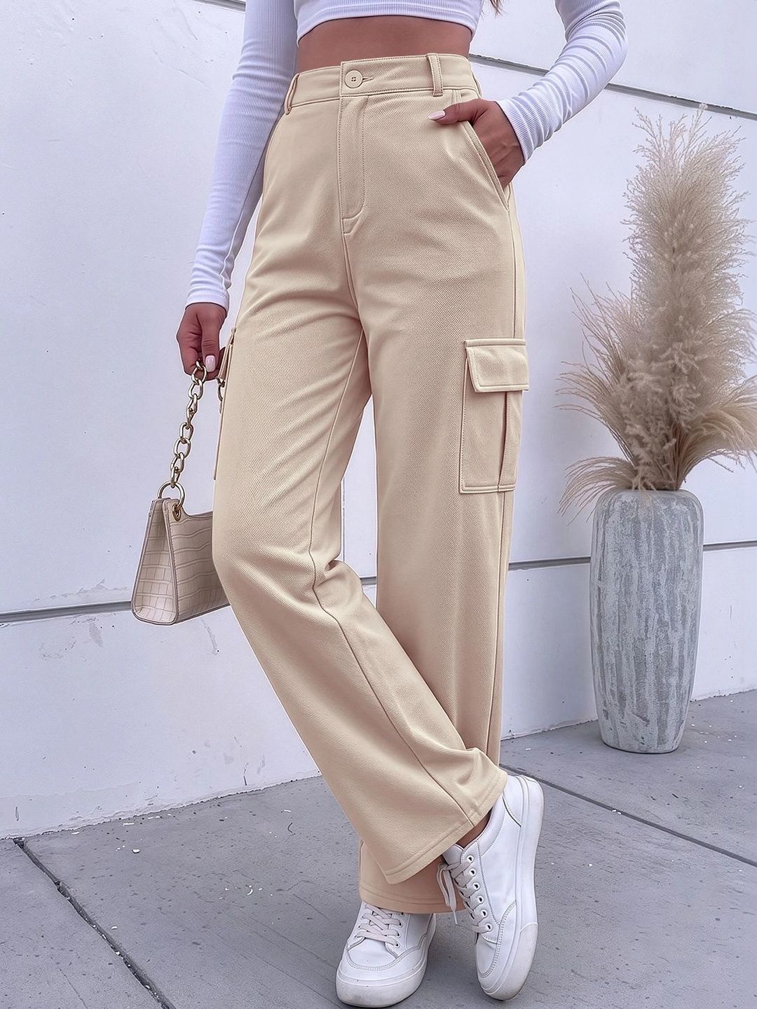 Maheshvi Women Straight Fit High-Rise Trousers