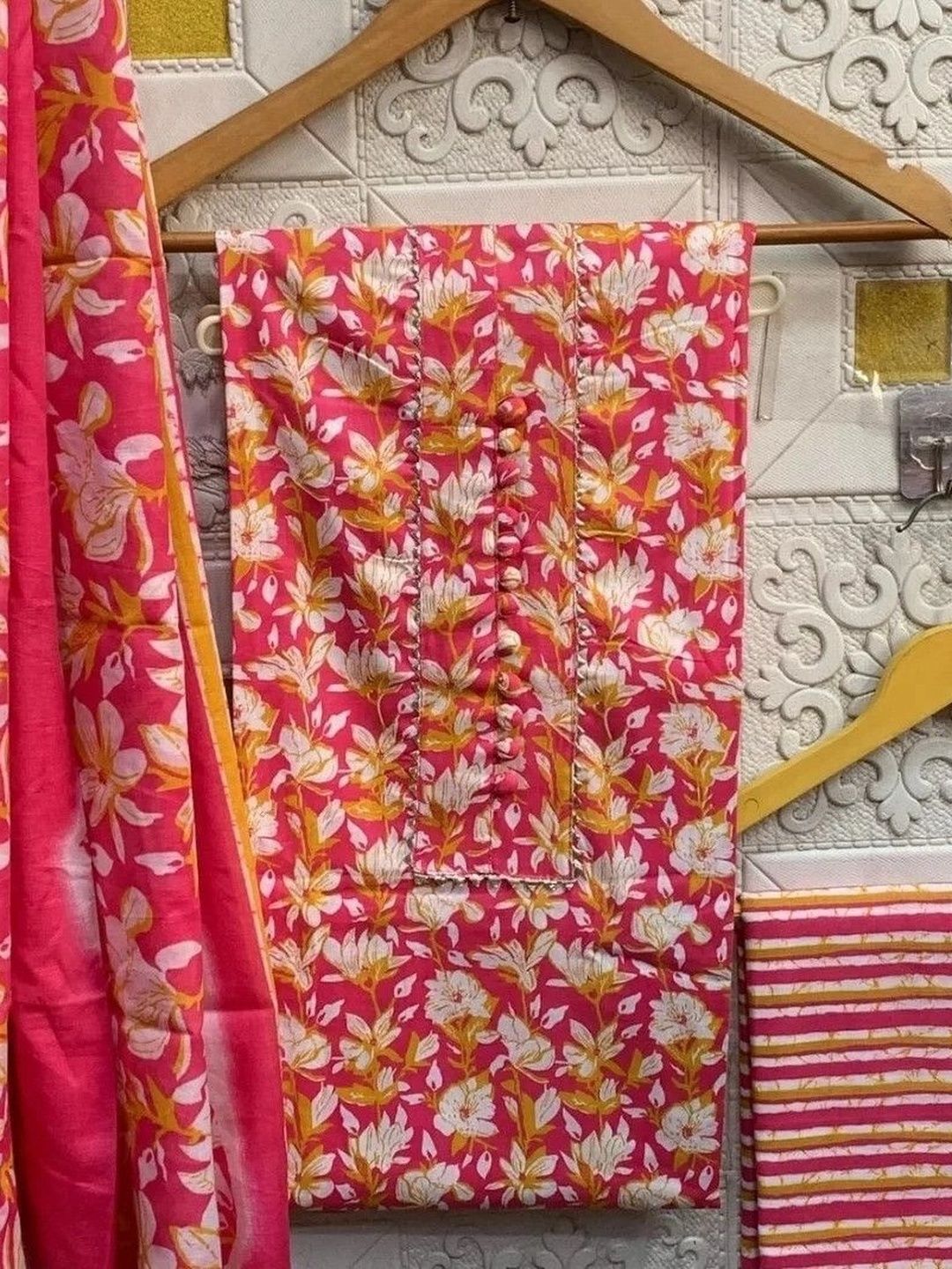 GC 80 BY GAURI COLLECTION Printed Pure Cotton Unstitched Dress Material