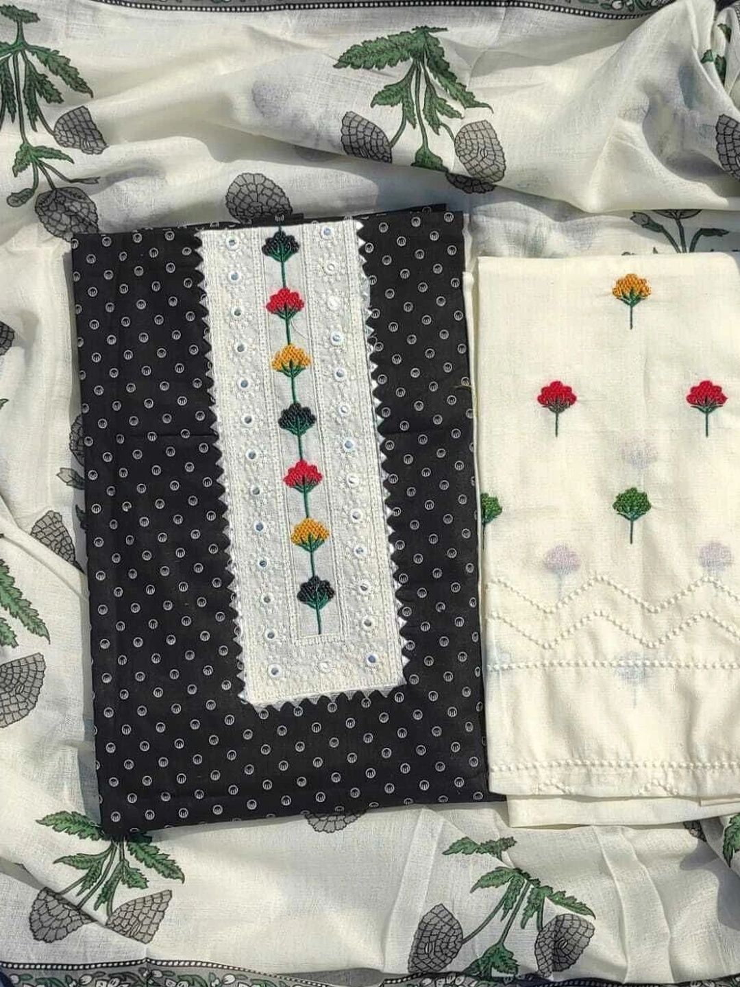 GC 80 BY GAURI COLLECTION Printed Pure Cotton Unstitched Dress Material