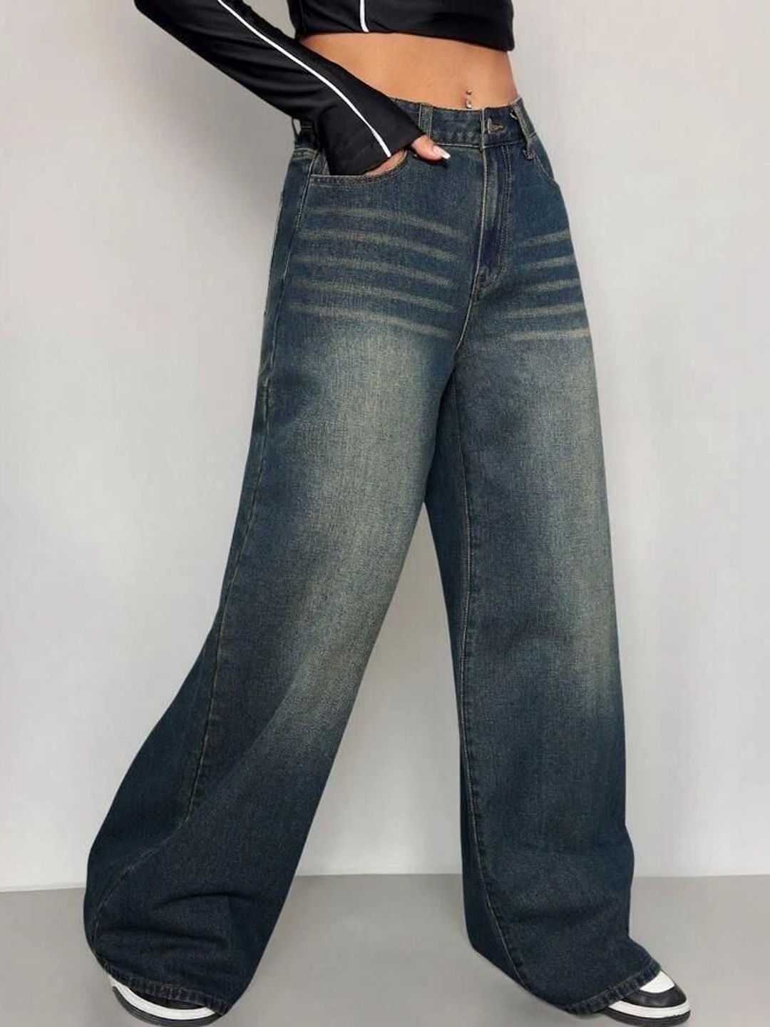 ZUYA Women Wide Leg High-Rise Low Distress Jeans