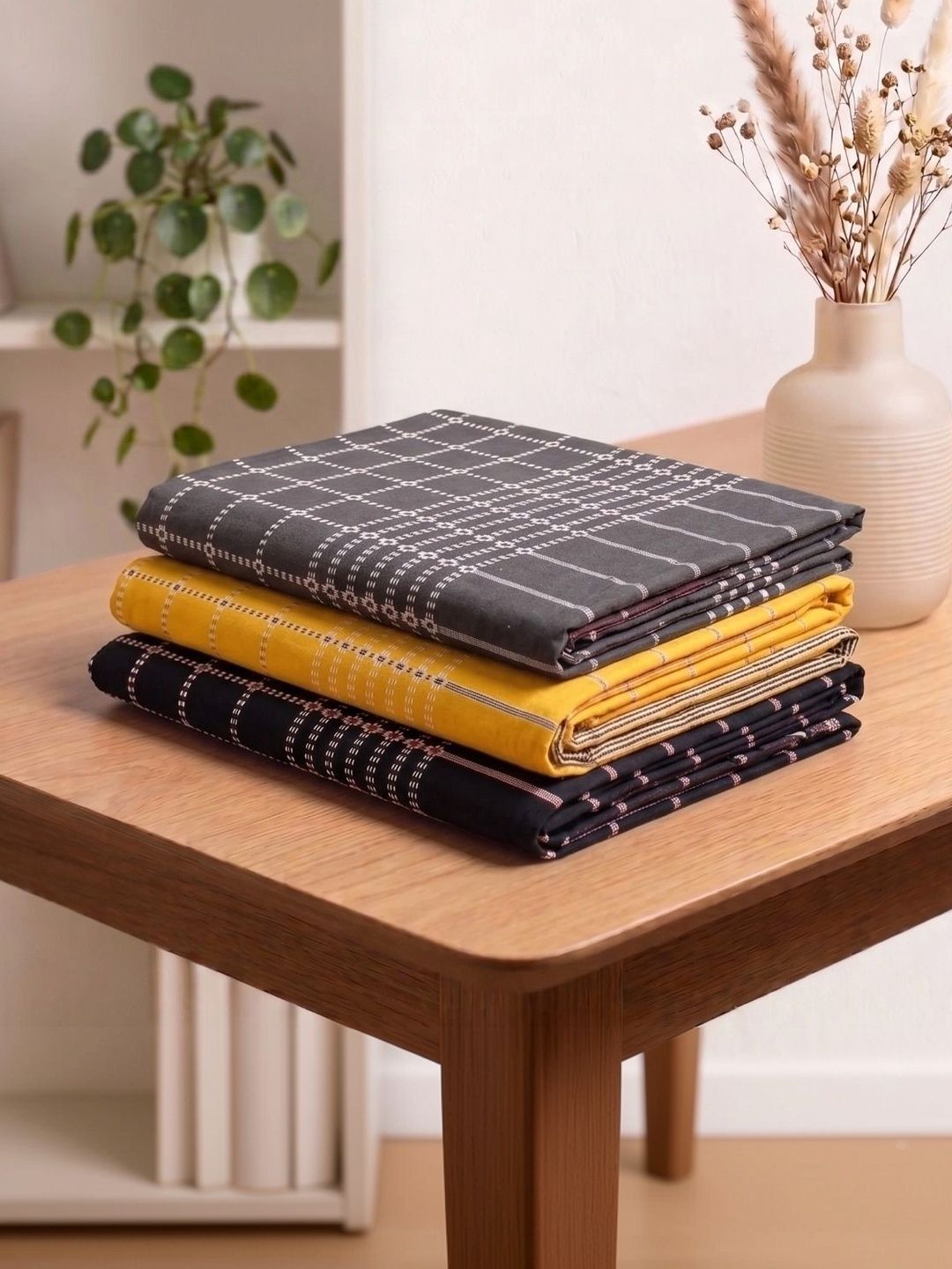 Hornbill Enterprises Hornbill Enterprises Yellow Set of 3 Checked 300 GSM Blanket