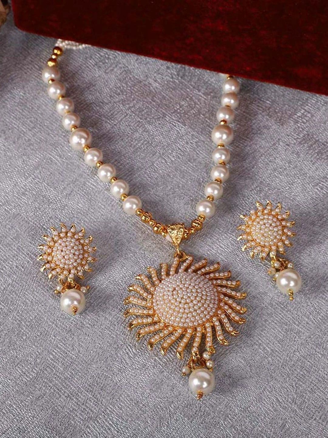 VastraGlm VastraGlm Necklace and Earrings