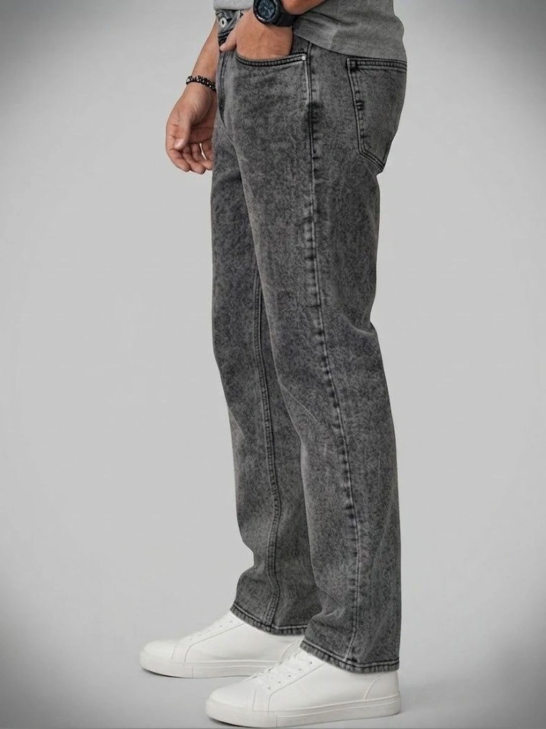 Smart Girls Store Men Mid-Rise Applique Jeans