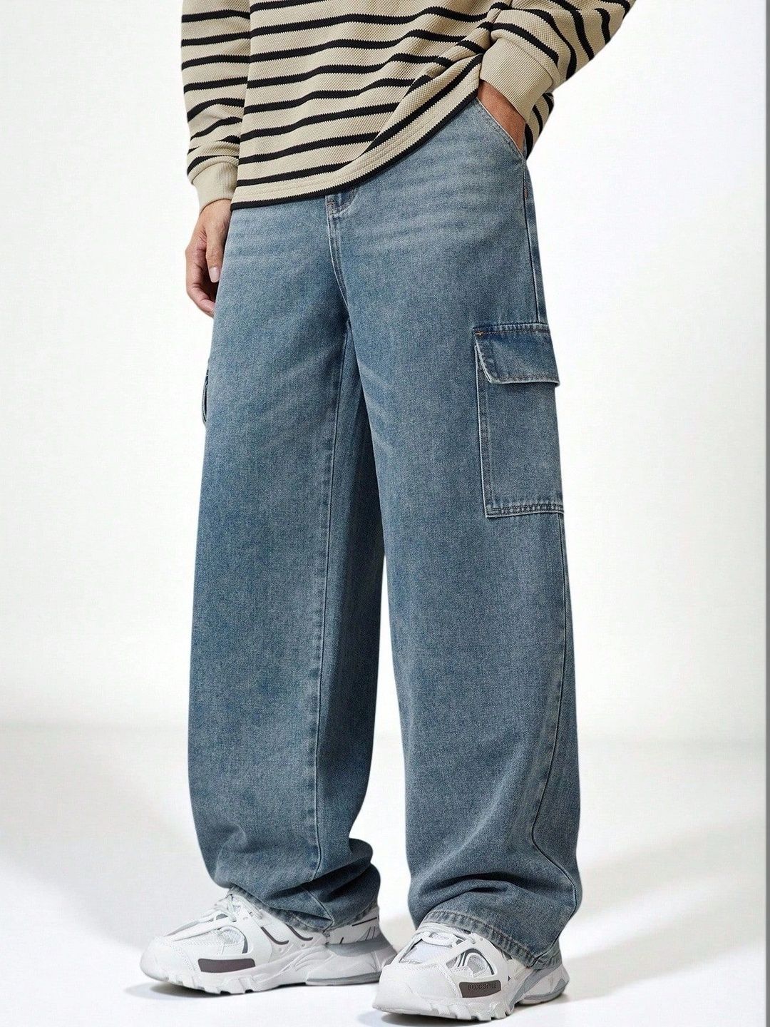 Encrypt Men Regular Fit High-Rise Low Distress Jeans