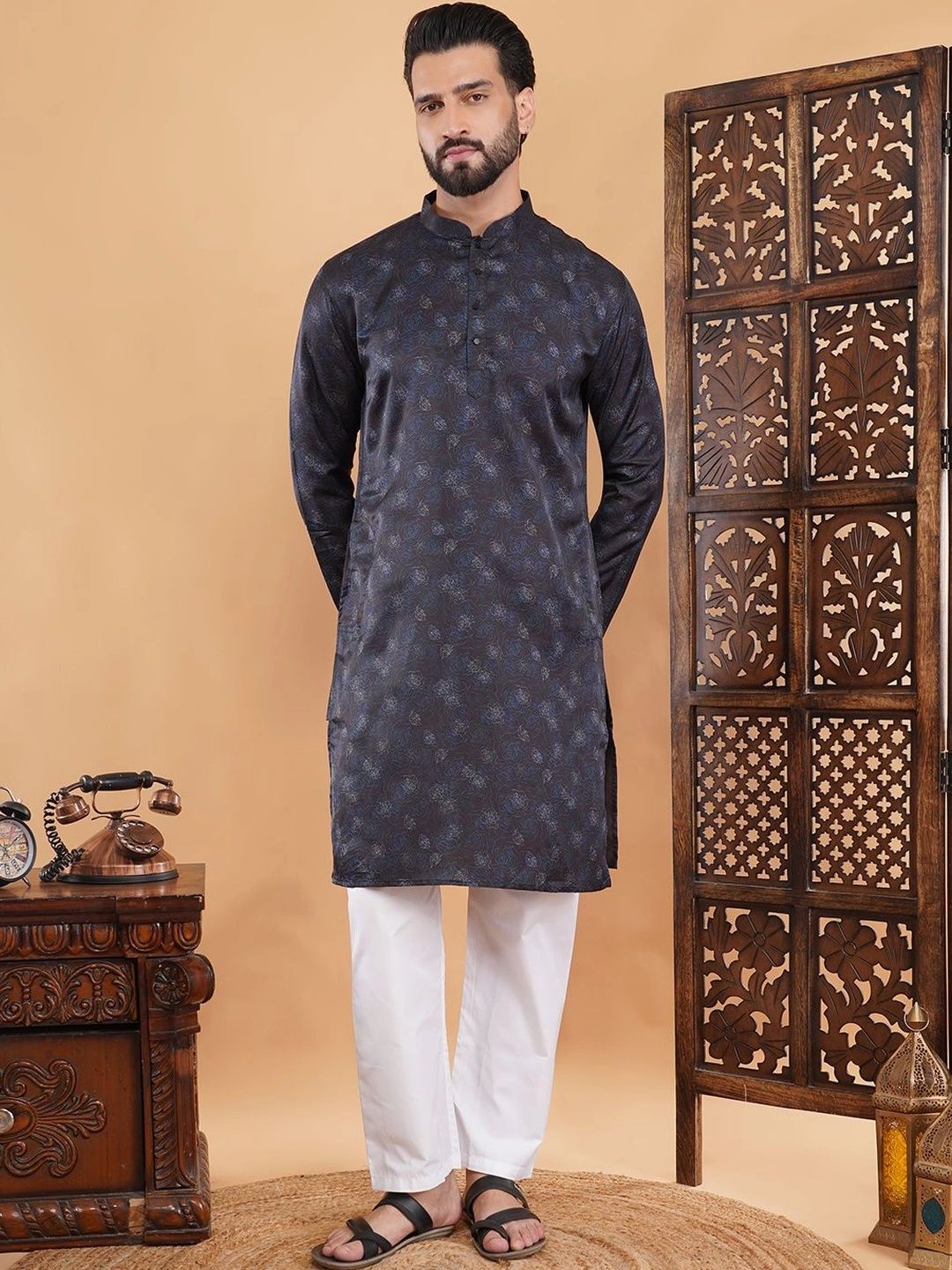 ADHIRAJAN Men Floral Printed Floral Satin Blend Kurta