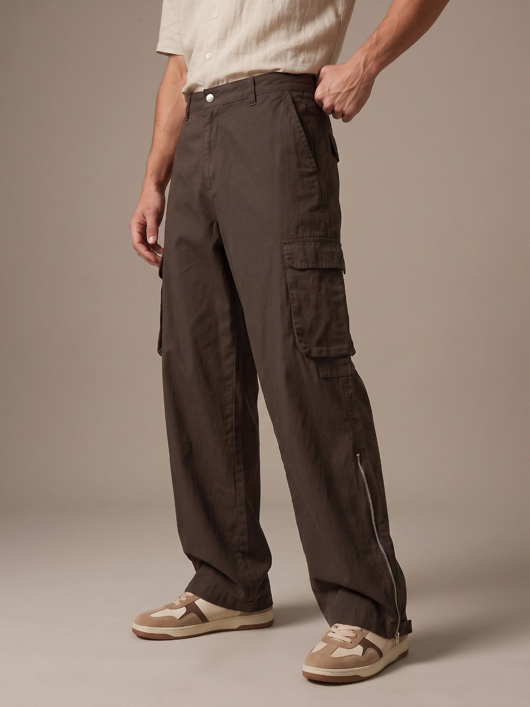 glitchez glitchez Men Pure Cotton Baggy Fit Zip Detail Chinos Trousers