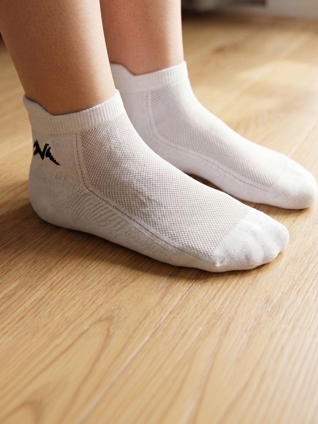 NEEMANS Unisex Pack of 3 Cotton Blend Assorted Ankle Length Socks