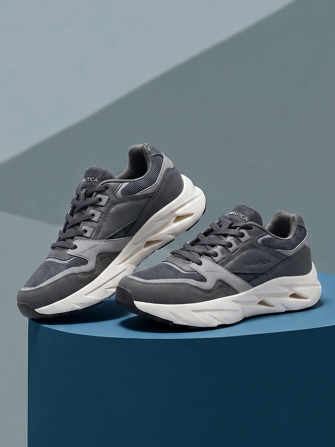 Nautica Men Grey Running Shoes