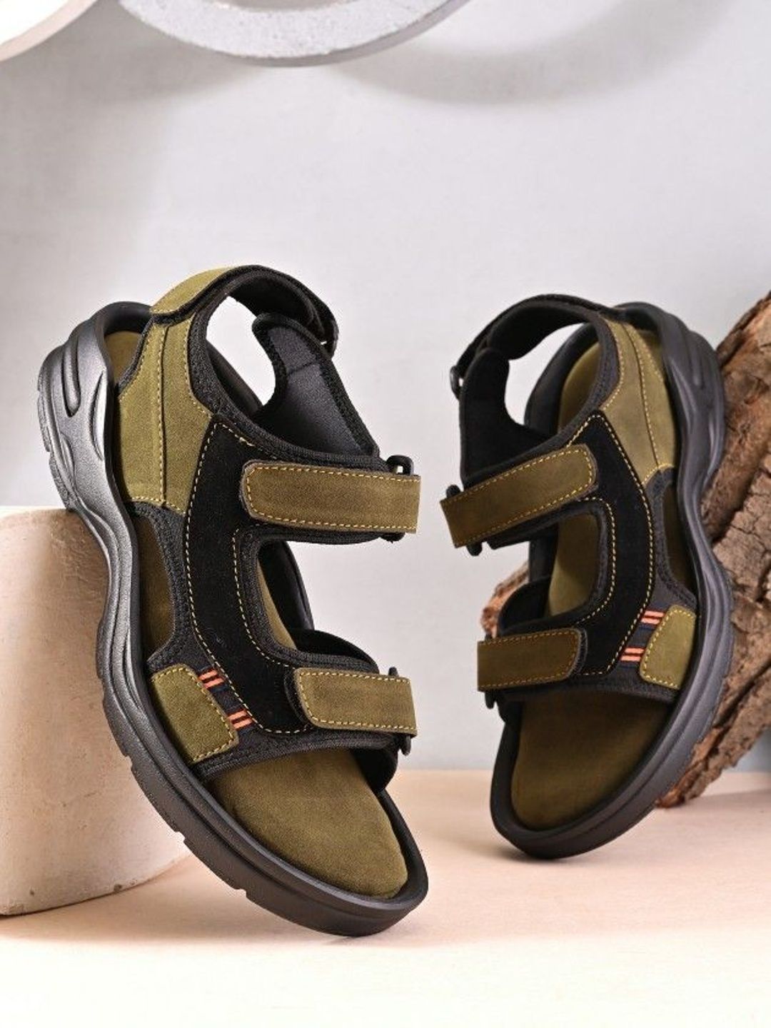 The Roadster Lifestyle Co. Men Olive Casual Cushioned Footbed Lightweight Outdoor Sandals