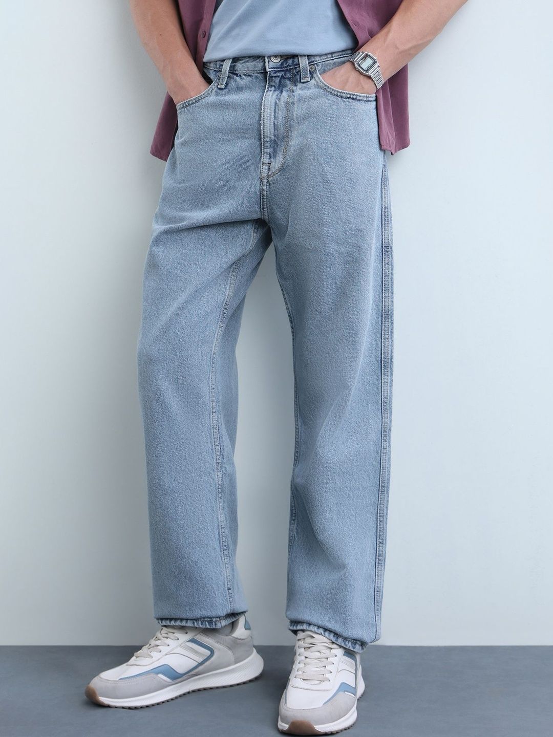 Flying Machine Men Relaxed Fit Mid-Rise Light Fade Jeans