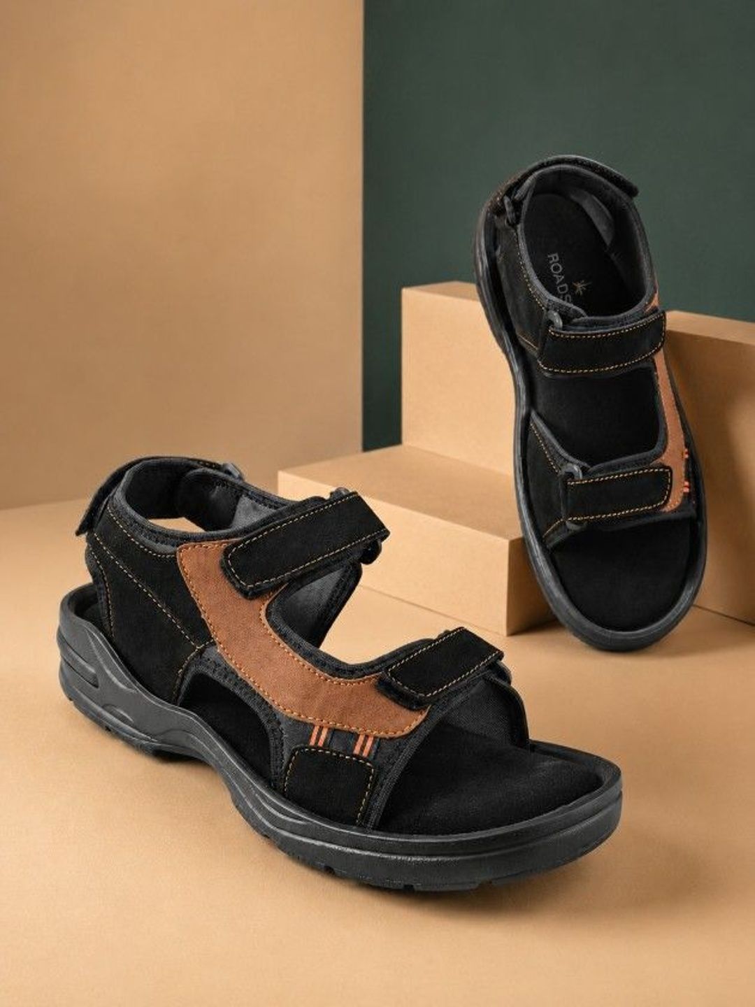 The Roadster Lifestyle Co. Men Black Casual Cushioned Footbed Lightweight Outdoor Sandals