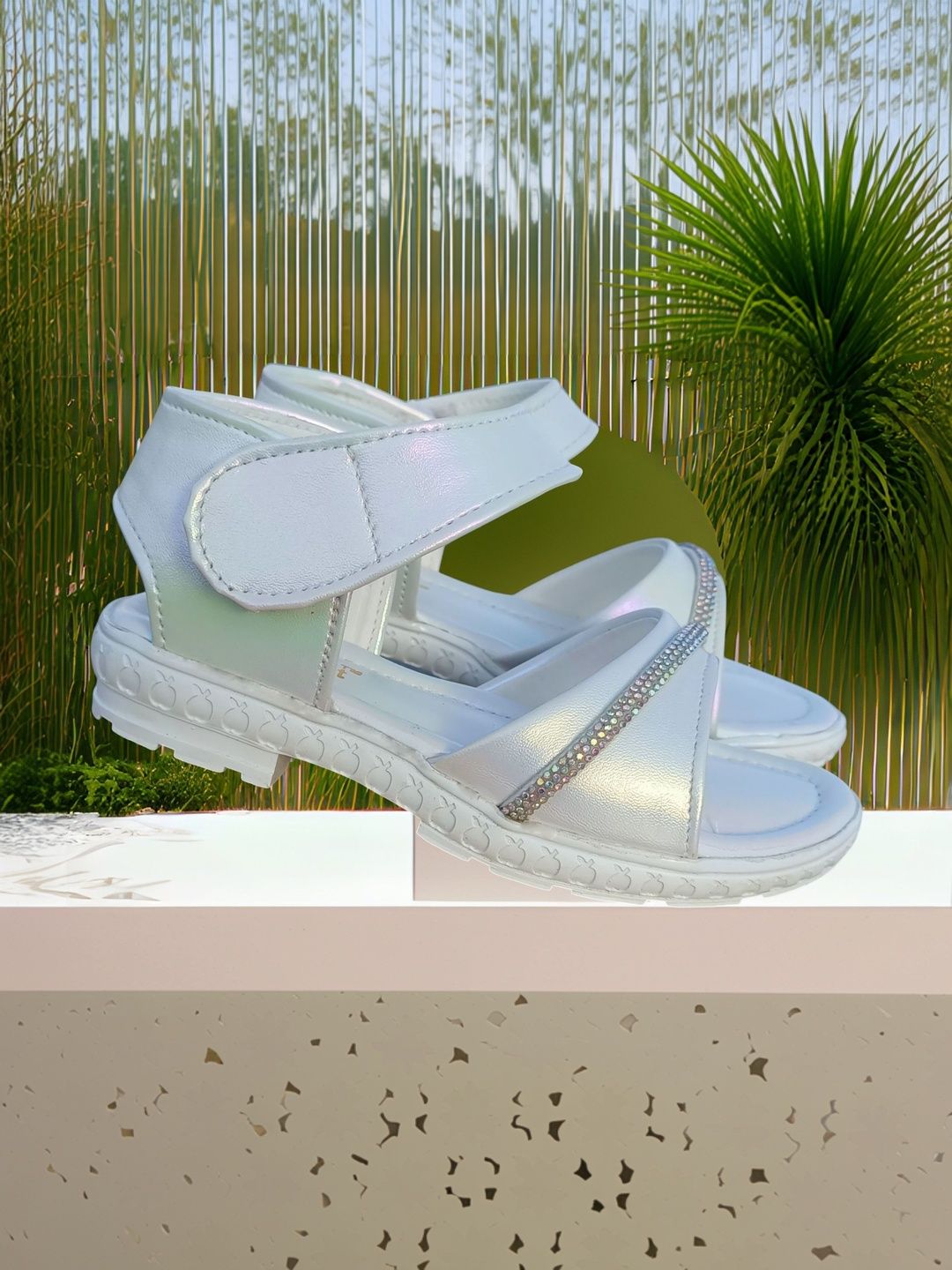 NewLatest Girls Shoe-Style Sandals