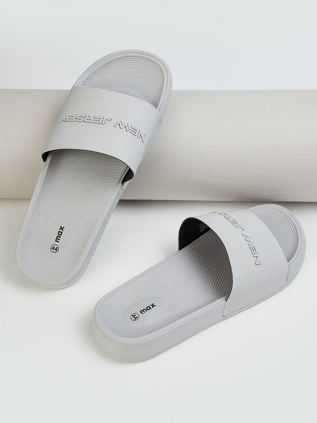 max Men Self Design Sliders