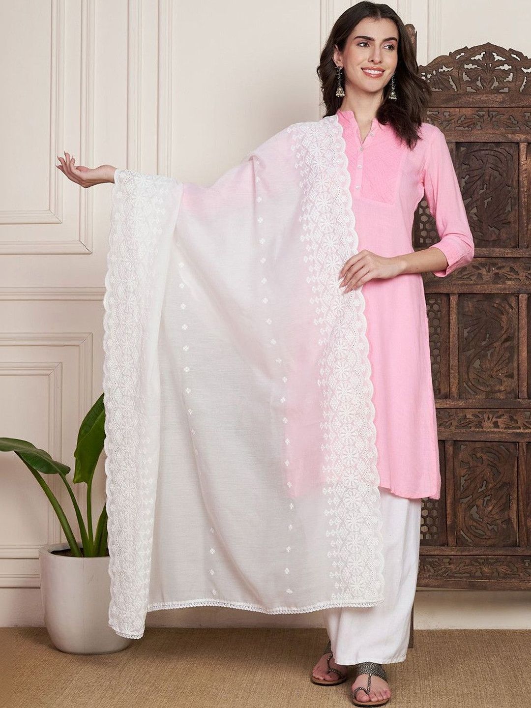 AKSHADEEP Floral Embroidered Chikankari Pure Cotton Dupatta