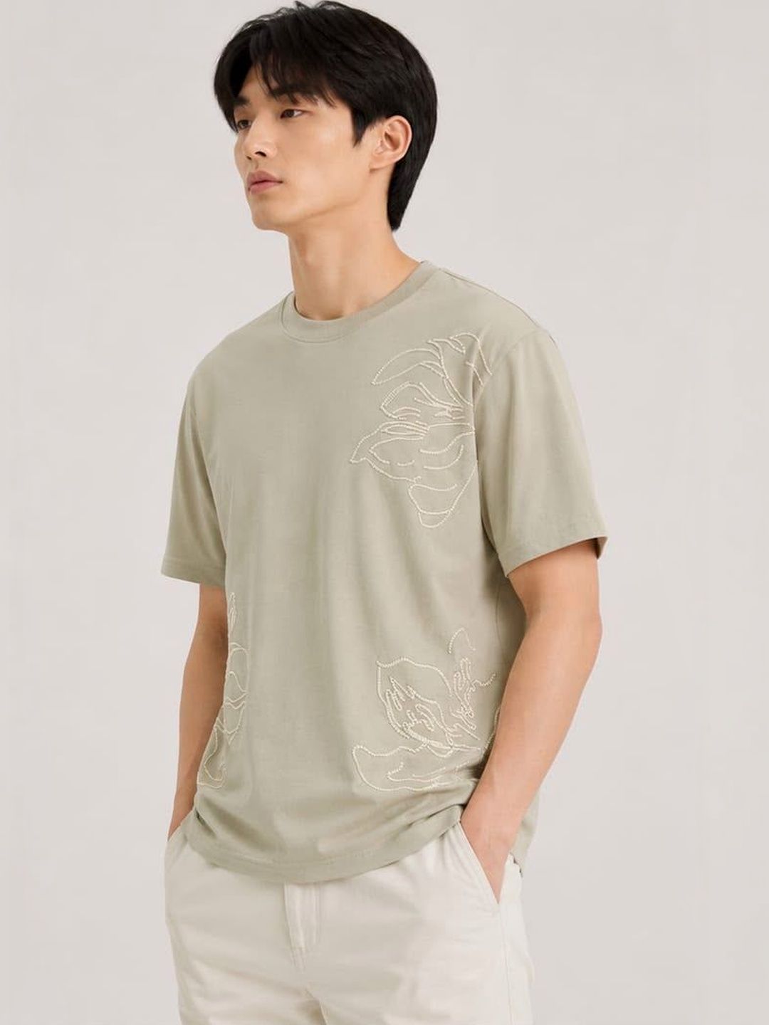 BIGCAPS Men Solid Round Neck T-Shirt