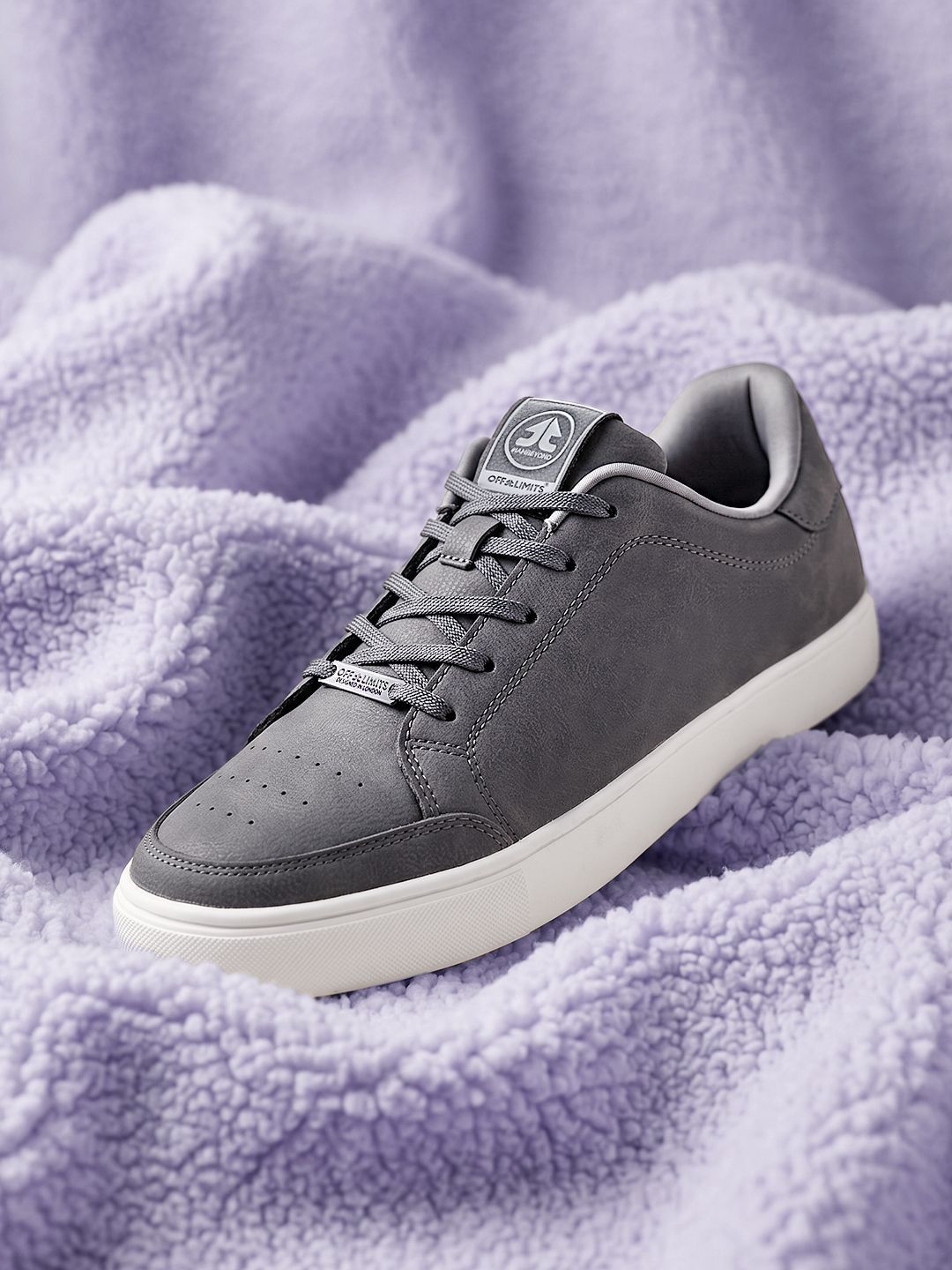 OFF LIMITS Men Sneakers