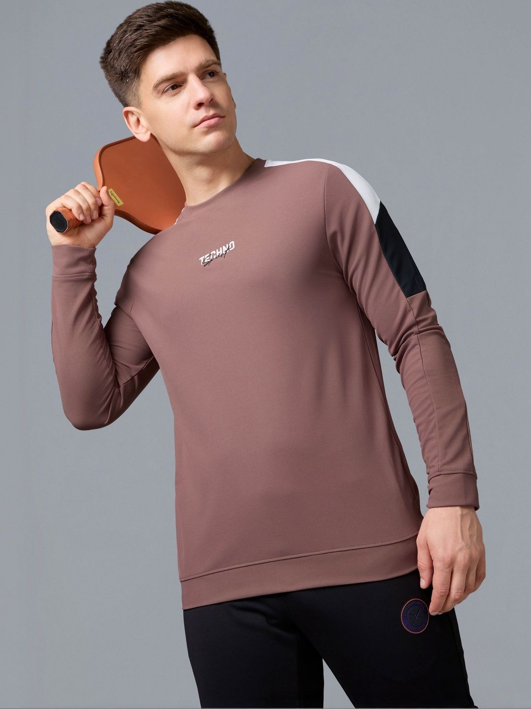 Technosport Men Brand Logo Colourblocked Slim Fit T-shirt