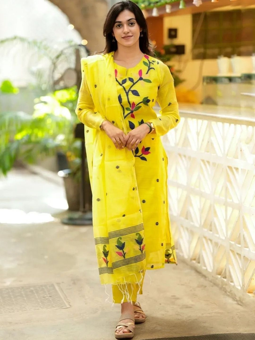 ZARVELA Women Floral Printed Regular Pure Cotton Kurta with Trousers & With Dupatta