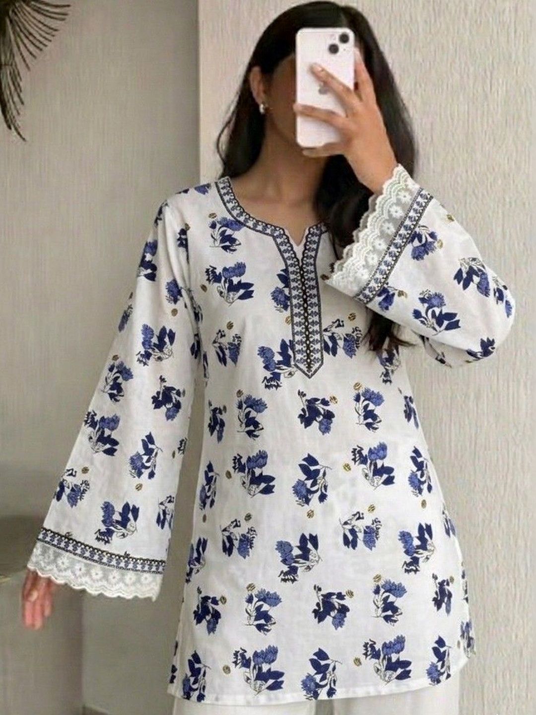CHAFI COLLECTION Floral Printed V-Neck Kurti