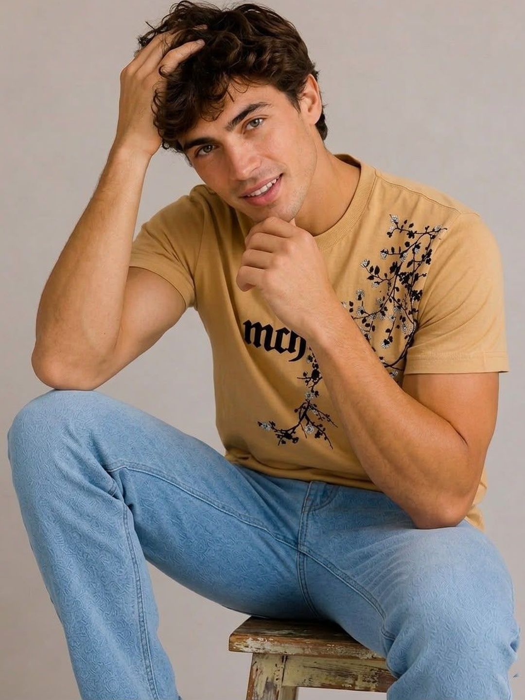 BIGCAPS Men Embroidered Casual T-Shirt