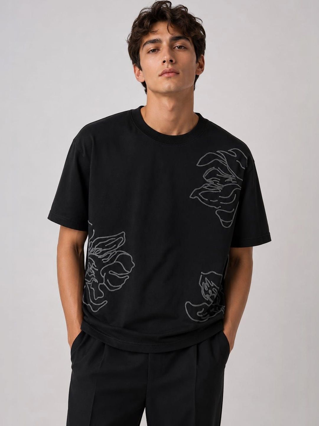BIGCAPS Black Embroidered Cotton T-shirt