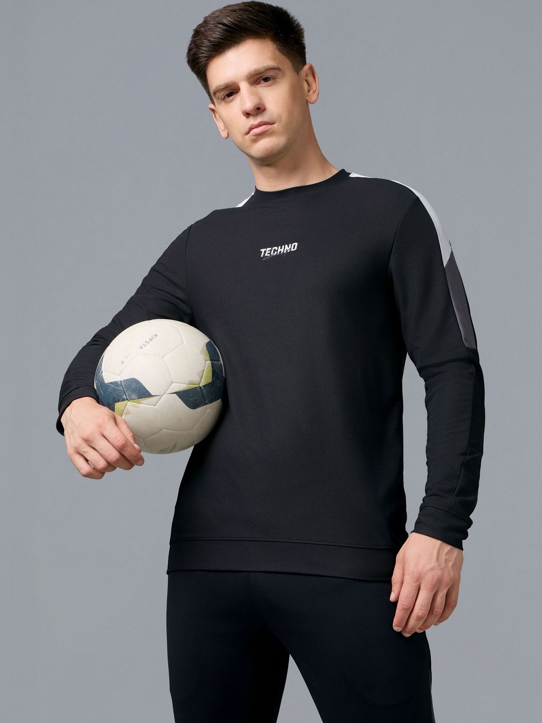 Technosport Men Brand Logo Colourblocked Slim Fit T-shirt