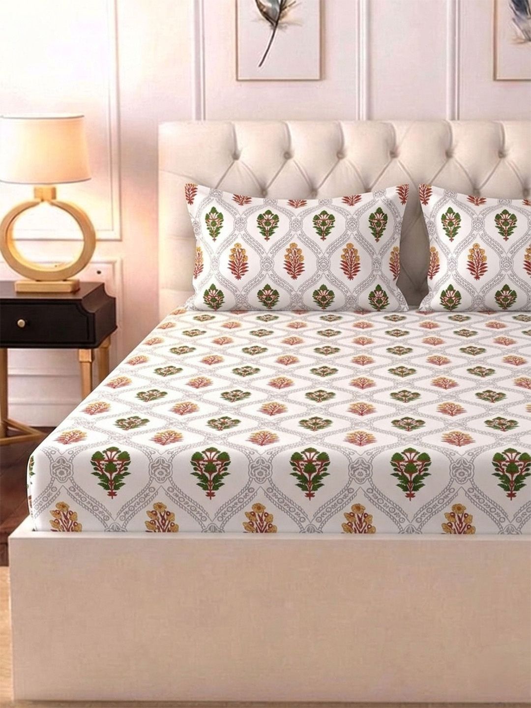 Myntra Elegant Homes White & Green 300 TC King Bedsheet with 2 Pillow Covers